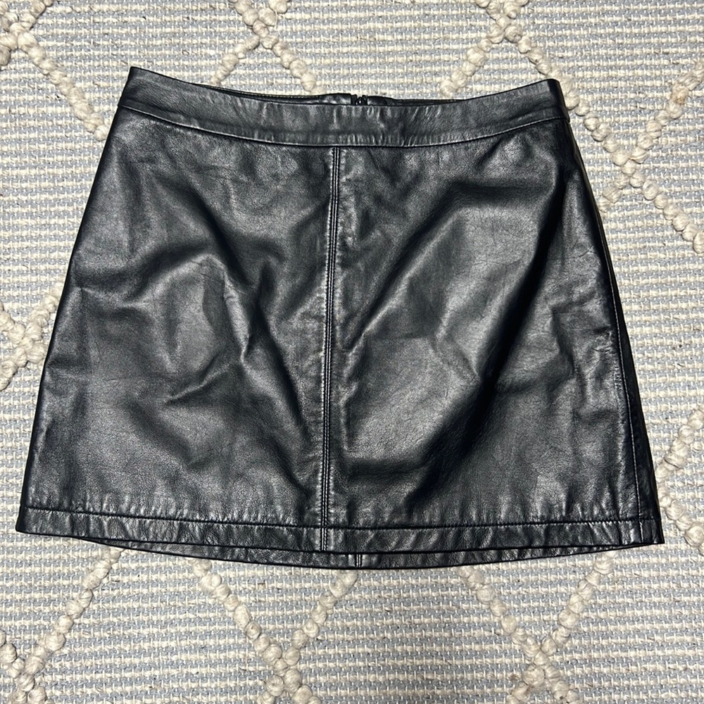 Faux leather mini skirt